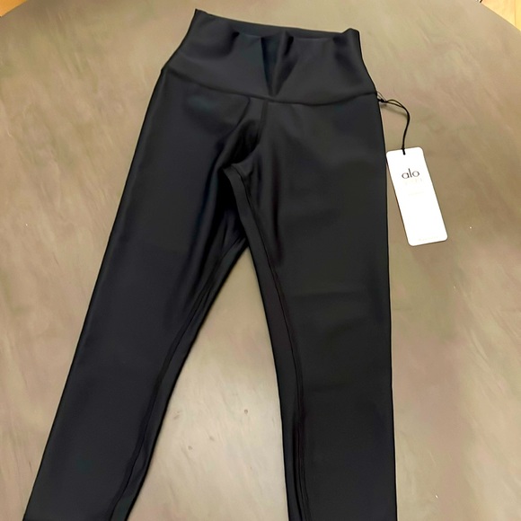 ALO Yoga Pants - ***SALE TODAY ONLY***NWT ALO YOGA HIGH WAIST AIRLIFT CAPRIS